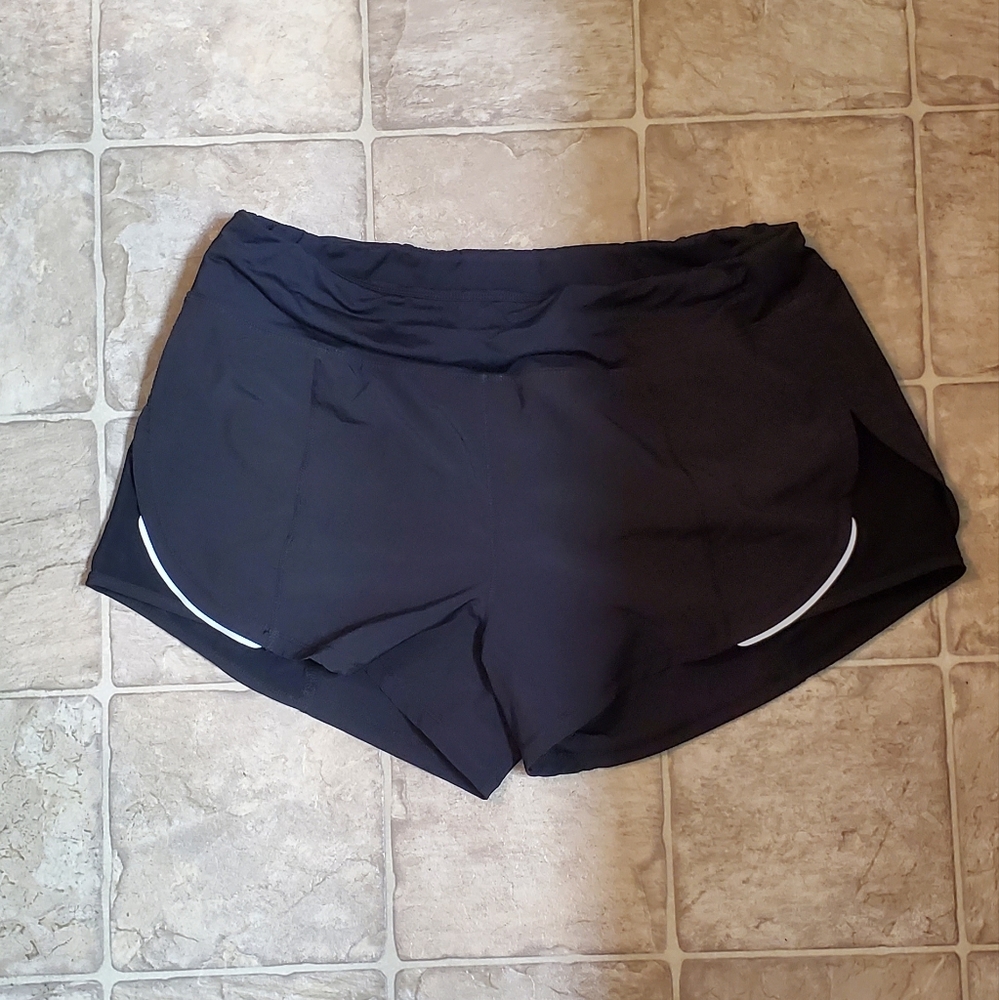 Zyia Black Short. Size M